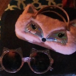 NWOT Girls, pink fox ear sunglasses w/ fuzzy,fox faced carrying case